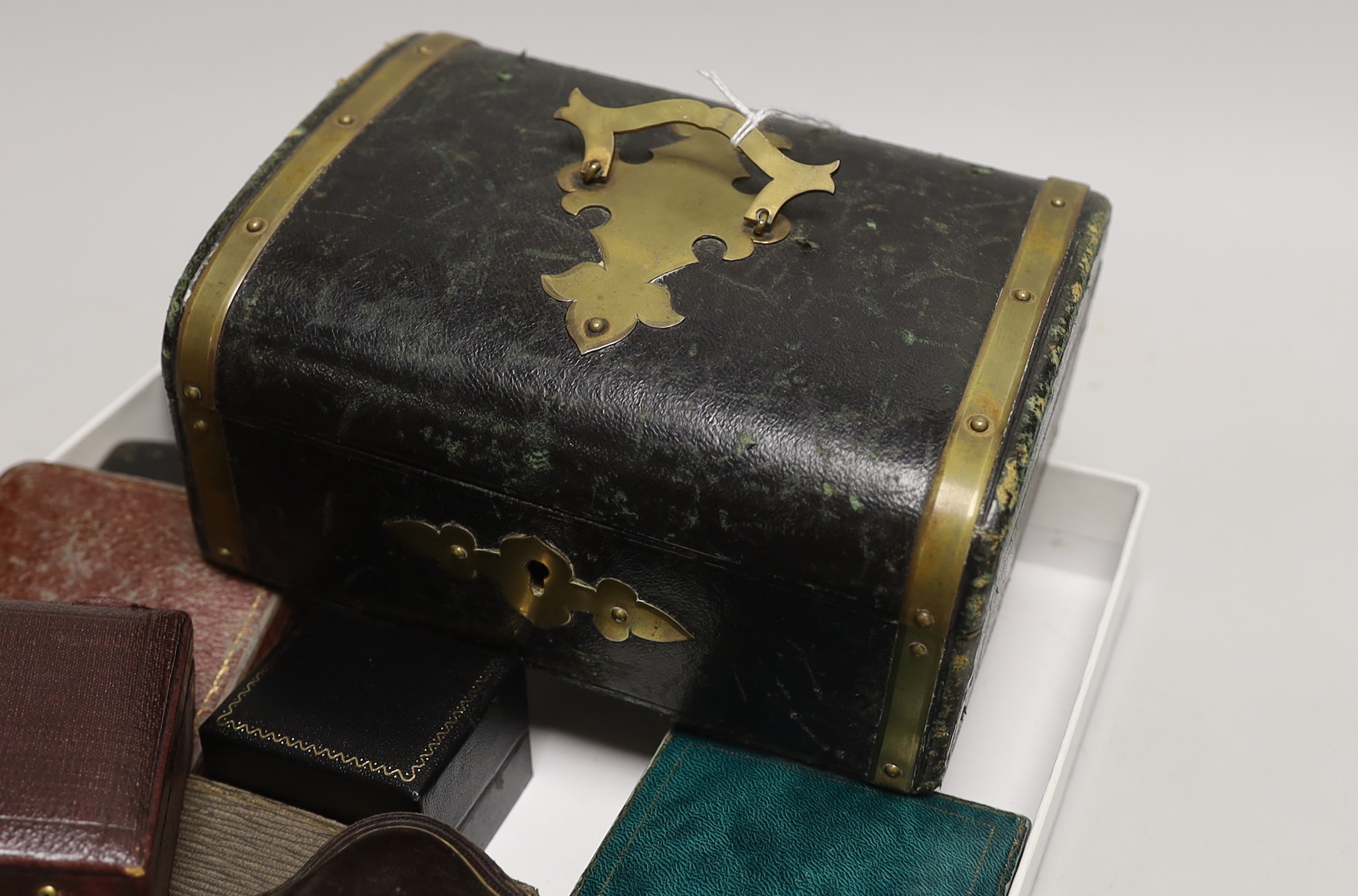 A small group of sundry jewellery including mainly costume, together with a silver and mother of pearl fruit knife, pinchbeck brooch and a quantity of assorted jewellery boxes.